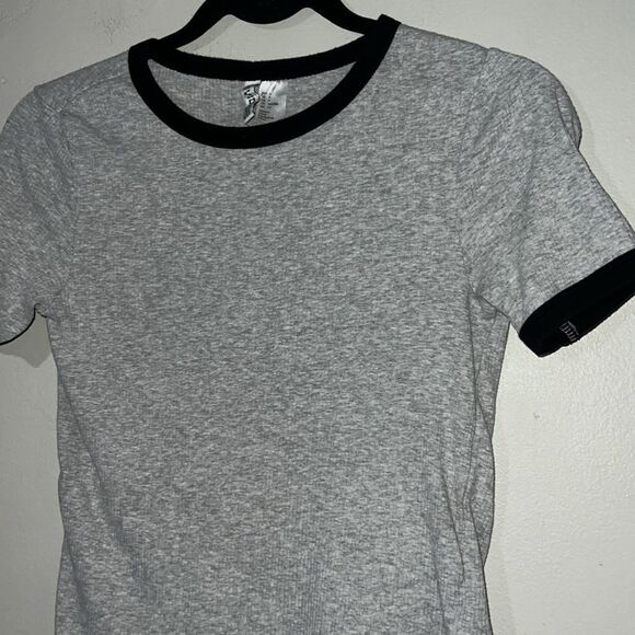Divided by H&M ribbed short sleeve - Picture 1 of 6